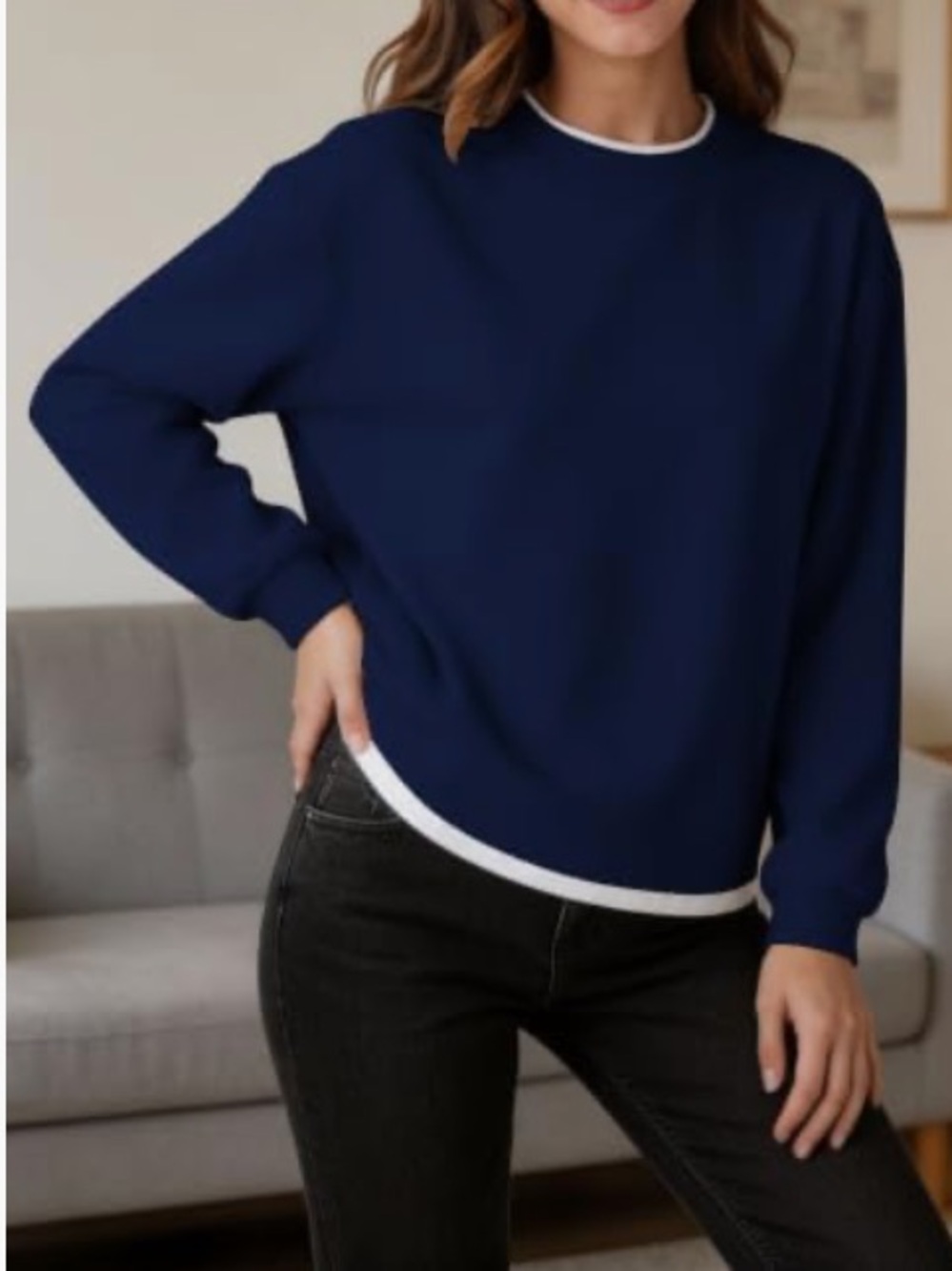 Navy Contrast-Trim Women's Sweatshirt🚌